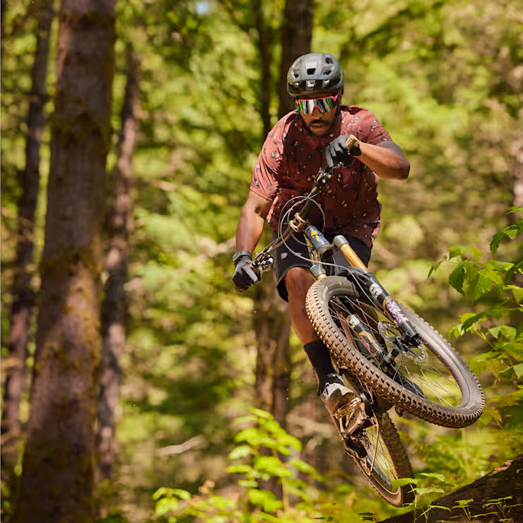 Men's Everyday Short Sleeve Button Down image 2