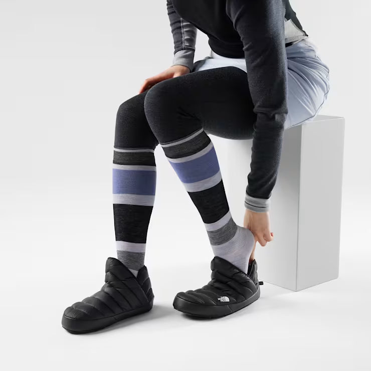 Women's Snowboard Extra Stretch Over The Calf Socks image 1
