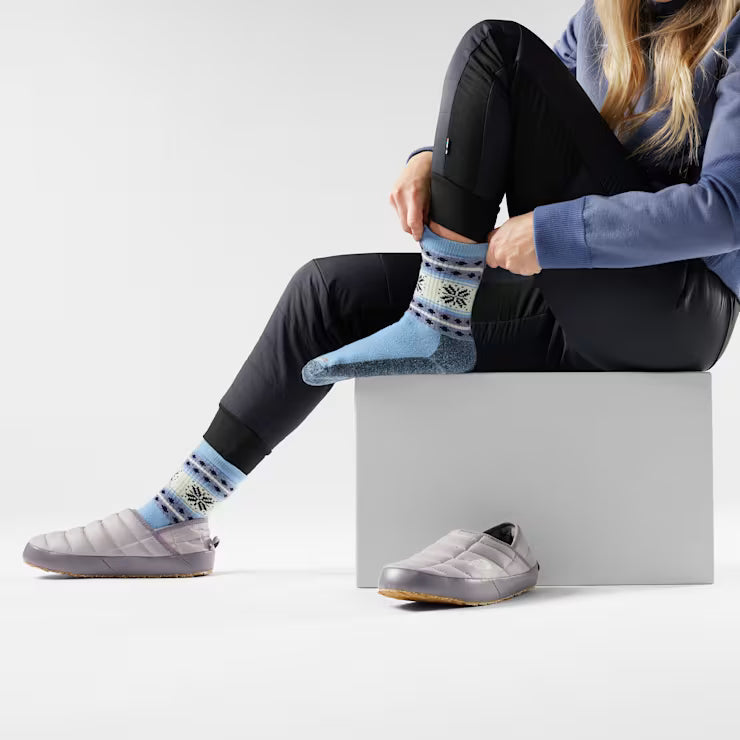 Women's Everyday Cozy Snowflake Dream Crew Socks image 1